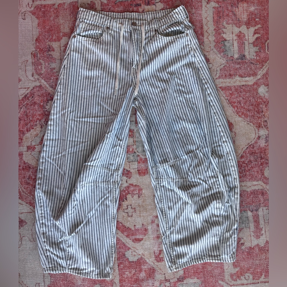 GAP / High Rise Horseshoe Jeans / 29 Regular / Railroad Stripe - Picture 5 of 5